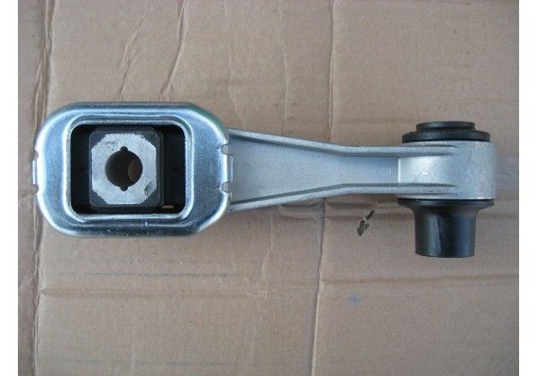 подушка, опора двигуна права верхня Renault Clio III, Modus 1.5 dci, 8200487916 , 8200239893